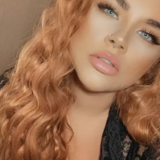 redsinmistress (@redsinmistress) profile picture
