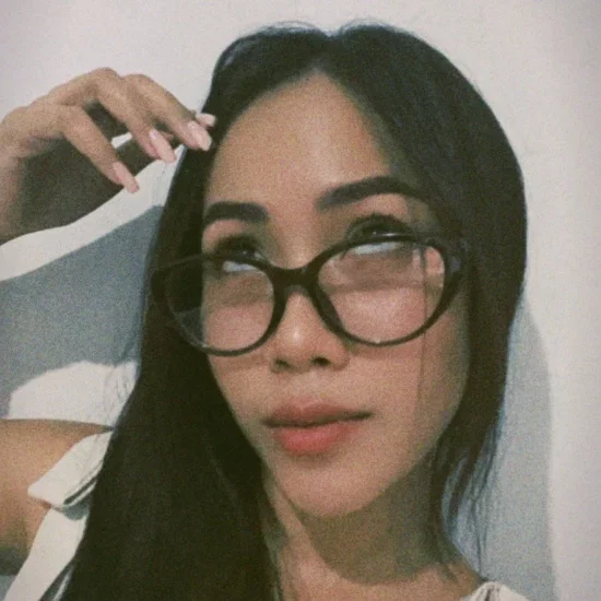 Petite Girl (@petite_girl) profile picture