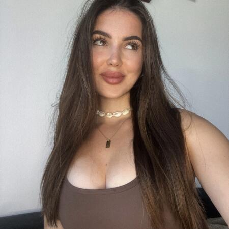 lynna221099 avatar