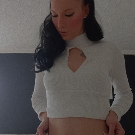 leyna (@daddys__girl) profile picture