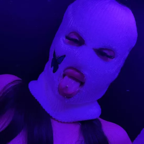 HazeelNut (@hazeelnut) profile picture