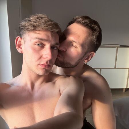 Andrei and Sven (@midnightintimacy) profile picture