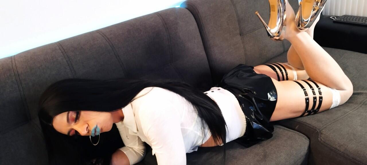 Cover photo of sissygirl_sky