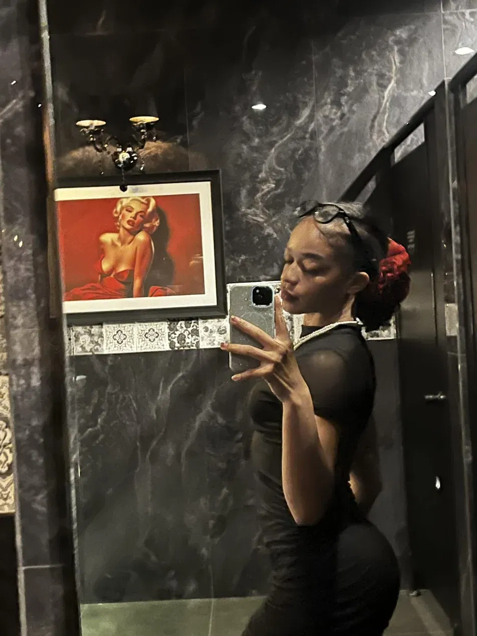 Cover photo of itskittytime