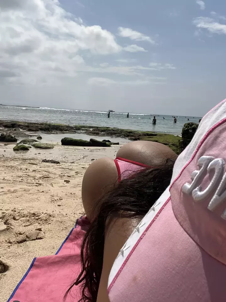 Cover photo of niuschalayla