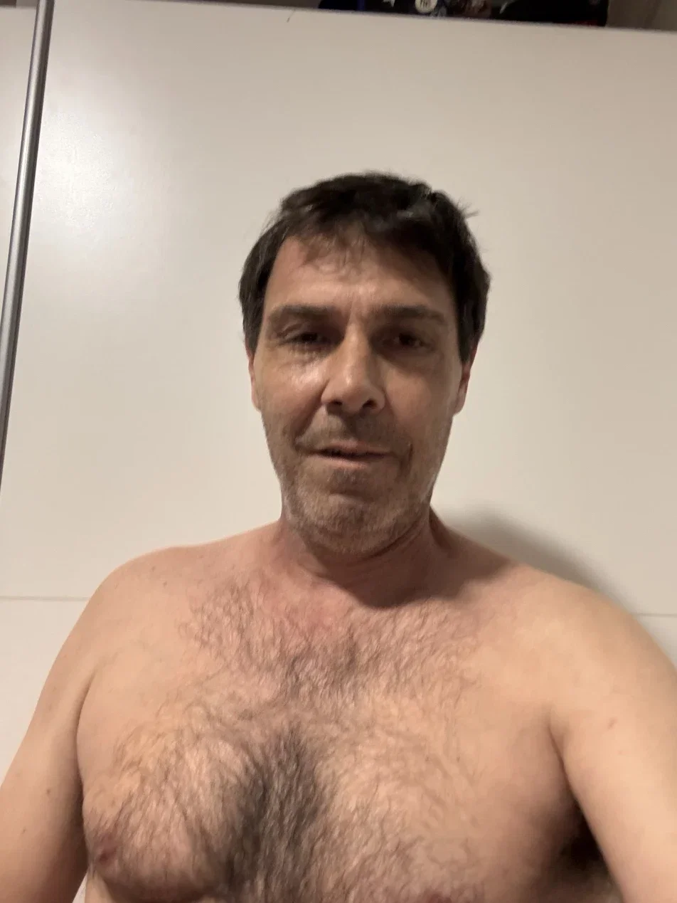 Cover photo of elhot