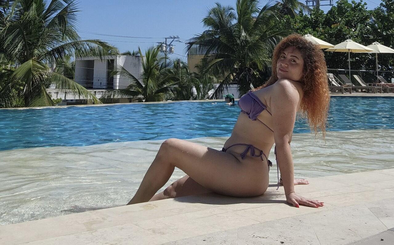 Cover photo of hotteacherrosita