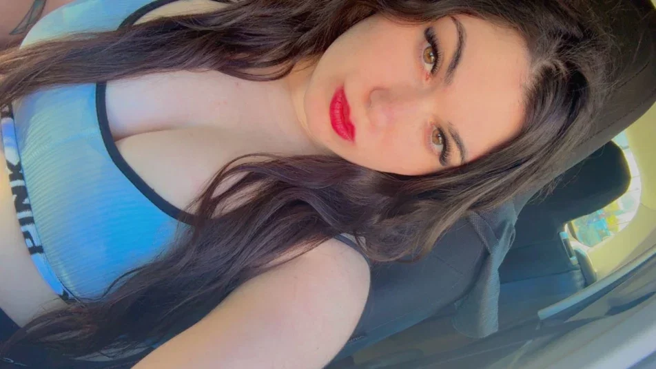 mikaelafoxxx cover