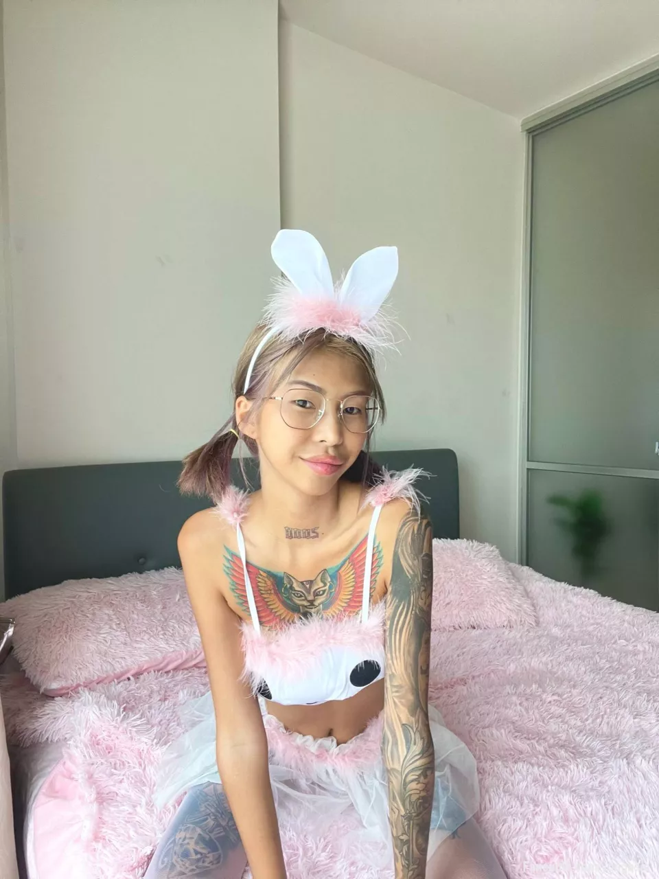 Bunny want cuddle🥰