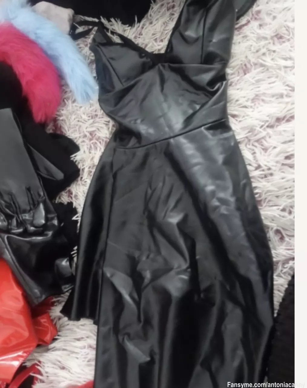 LATEX Leder Kleid in schwarz