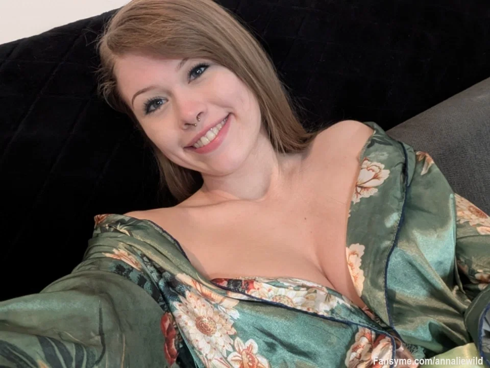 Guten Morgen, mein Süßer!☀️
Heute gibt's heißen neuen Content😏🔥
Wünsche dir einen lässigen Dienstag💋

Good morning, my sweet one!☀️
Hot new content is dropping today😏🔥
Wishing you a chill and sexy Tuesday💋

#sexy #boobs #titten #tits #geil #blond #horny #nippelpiercings #tattoo #solo #versaut #naked #naughty #geilesau #teen #girl #titties #cute #kimono #bademantel #booty #feuchtepussy #skinny #piercings #nude #dessous #petite #verführerisch #kinky #fancy #natural #blondine #hotblond #hotasfuck #hardcore #wild
