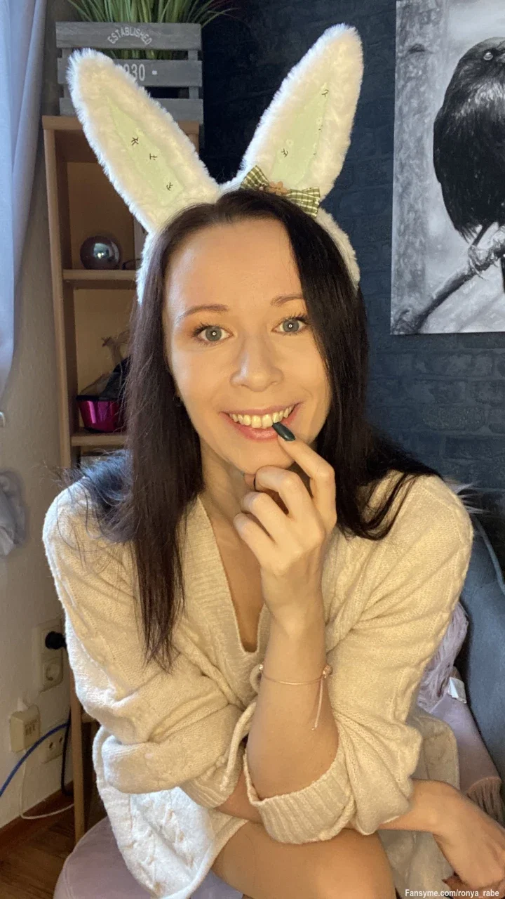 Ich wünsche euch frohe Ostern 🥰
Bin heute unterwegs mit Eiern spielen und heute abend wieder da 😊