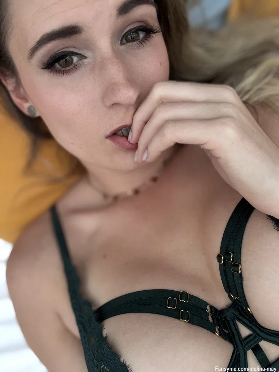 Heute Nacht werden heimliche Wünsche wahr... 🔥💋 Verrätst du mir deine, oder soll ich dir meine verraten? 😉