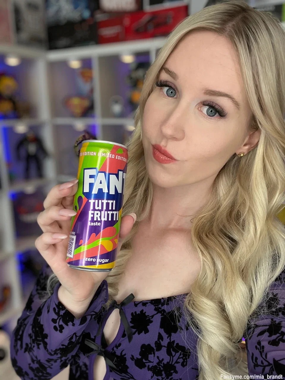 Wenn ich dich auf eine Fanta einladen würde - würdest du ja sagen? Ich lieeeebe Fanta übrigens😁😍
