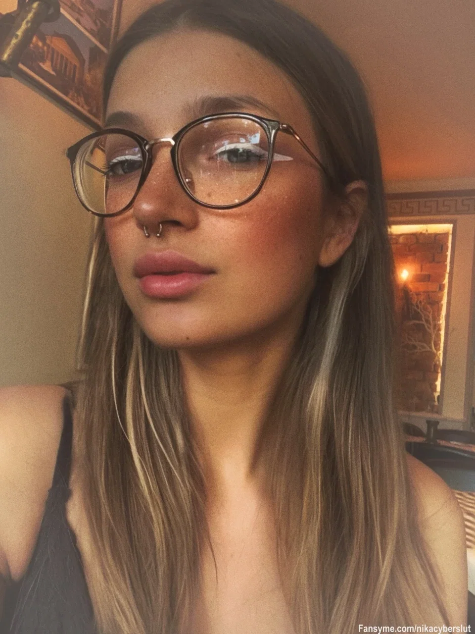 Okay, ehrliche Meinung gefragt: Weißer Eyeliner – yay oder nay? 🙈 Bin gespannt, was euch mehr gefällt!