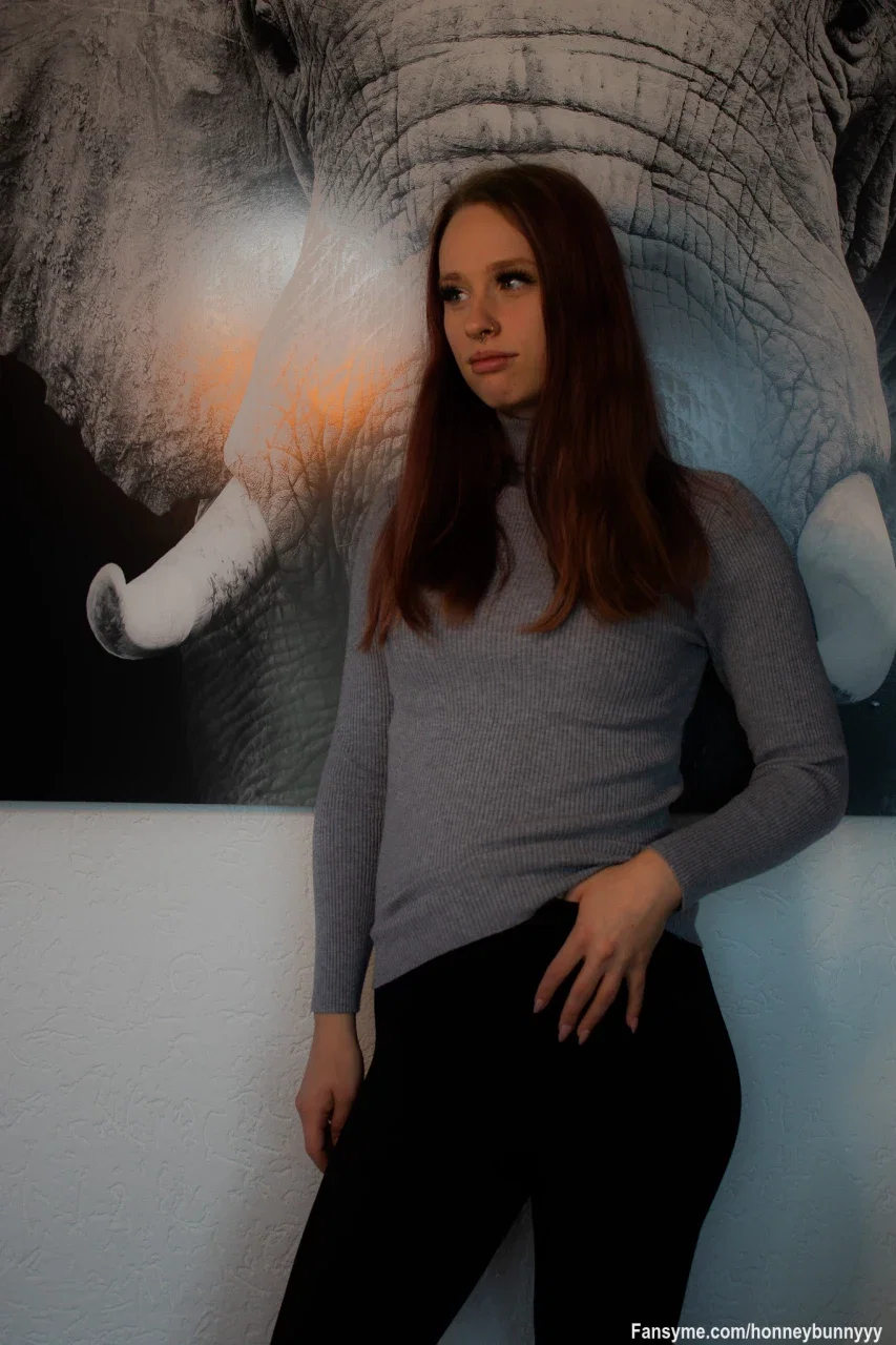 Hey 👋
Wünsche dir  einen schönen Sonntag, Heute bleibe ich mal ......🙊😉

Ein Abo erlaub dir alles zu sehen und kostenlos mit mir zu schreiben.
Wer mehr will muss mehr..😌Hart aber fair🔥
Einmal im Monat ein Besonderes Spezial und auf Meine Videos immer Fette Rabatte😌

Hey guys, 👋
Wishing you a lovely Sunday! I'm staying in today... 🙊😉

A subscription lets you see everything and chat with me for free.
If you want more, you have to pay more...😌Tough but fair🔥
A special offer once a month and always great discounts on my videos😌

#sexy #ass #cutegirl #hot  #horny #fansfollowme #german #sweet #spicyvibes #teen #teengirl