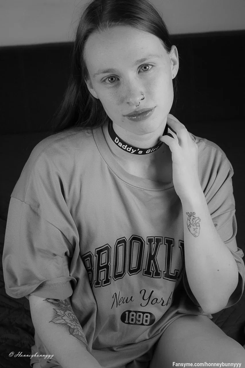 Daddy´s Girl Wünsch dir einen guten Start ins Wochenende 💋😇

Ein Abo erlaub dir alles zu sehen und kostenlos mit mir zu schreiben.
Wer mehr will muss mehr..😌Hart aber fair🔥
Einmal im Monat ein Besonderes Spezial und auf Meine Videos immer Fette Rabatte😌

Daddy's Girl, wishing you a great start to the weekend 💋😇

If you want more, you have to pay more...😌Tough but fair🔥
A special treat once a month and always great discounts on my videos😌

#sexy #ass #cutegirl #hot #horny #fansfollowme #german #sweet #spicyvibes #teen #teengirl