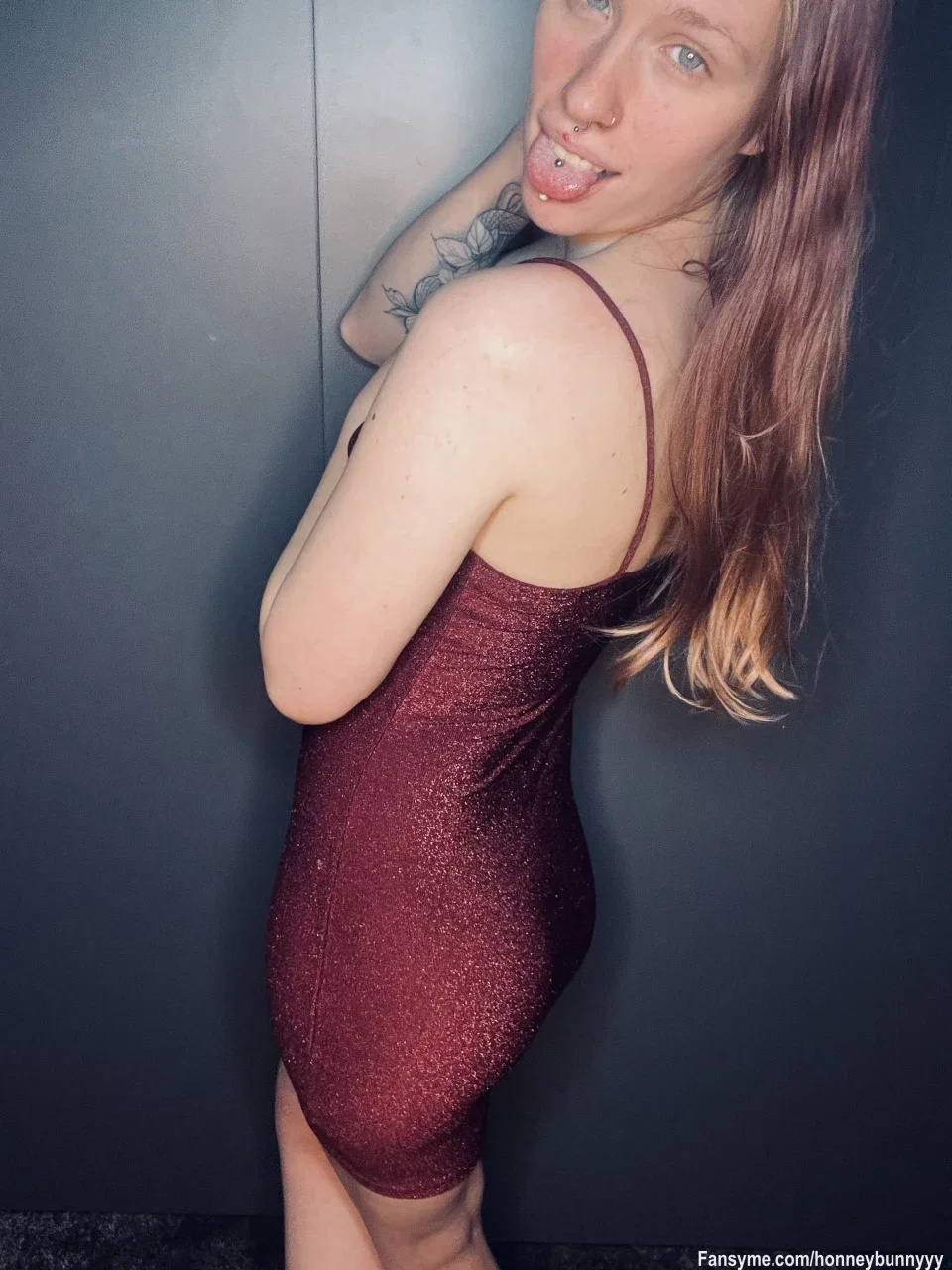 Na was habt ihr heute so an Heiligabend vor? 🙈
What are you up to for Christmas Eve today? 🙈

Ein Abo erlaub dir alles zu sehen und kostenlos mit mir zu schreiben.
Wer mehr will muss mehr..😌Hart aber fair🔥
Einmal im Monat ein Besonderes Spezial und auf Meine Videos immer Fette Rabatte😌😉
A subscription allows you to see everything and write with me for free.
Those who want more must have more.. 😌Hard but fair🔥
Once a month a special special and on my videos always fat discounts😌😉

#sexy #ass #cutegirl #hot #horny #fansfollowme #german #sweet #spicyvibes #teen #teengirl