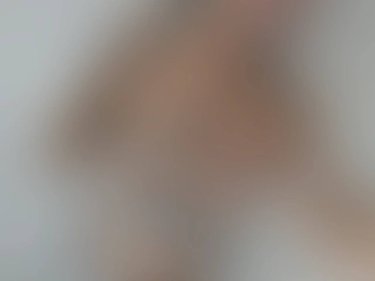 Hey meine Süßen!🥵💦

Gestern hab ich euch nur einen kleinen Hinweis gegeben... aber heute kann ich’s kaum noch aushalten vor Vorfreude! Dieses Weihnachtsgeschenk ist so verdammt versaut und praktisch zugleich – ich kann es überall mit hinnehmen, unterwegs, im Auto, im Park... einfach immer, wenn mich die Lust überkommt.😈🔥

Und genau das werde ich heute für euch tun: Es zum ersten Mal probieren, einschalten und mich richtig schön damit verwöhnen – laut, nass und ohne Hemmungen. Stell dir vor, wie ich zittere, stöhne und komplett die Kontrolle verliere... nur für dich.💦

Das Video sende ich euch allen um 17 Uhr direkt in den Chat. Seid ihr bereit, zu sehen (und zu hören), wie heiß dieses Geschenk mich wirklich macht?

Ich zähle die Minuten bis ich es wieder benutzen darf... und zwar mit euch dabei.😏 Bin schon gespannt, ob es euch auch so gut gefällt wie mir❤️🔥