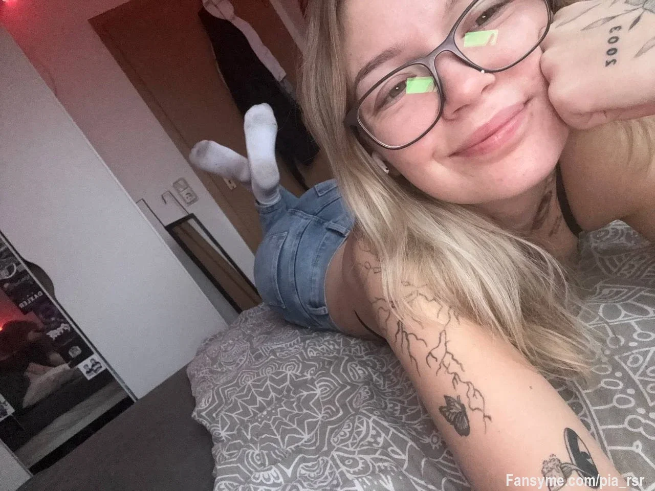 Dein Blick bleibt hängen, obwohl du weiterklicken wolltest. 😏🤫

Dein Kopf spielt Szenen ab, die ich nur angedeutet habe.😘

Willkommen — genau hier beginnt es.
Schau schnell was ich Privat für dich bereit halte 😈🥵🔥👀