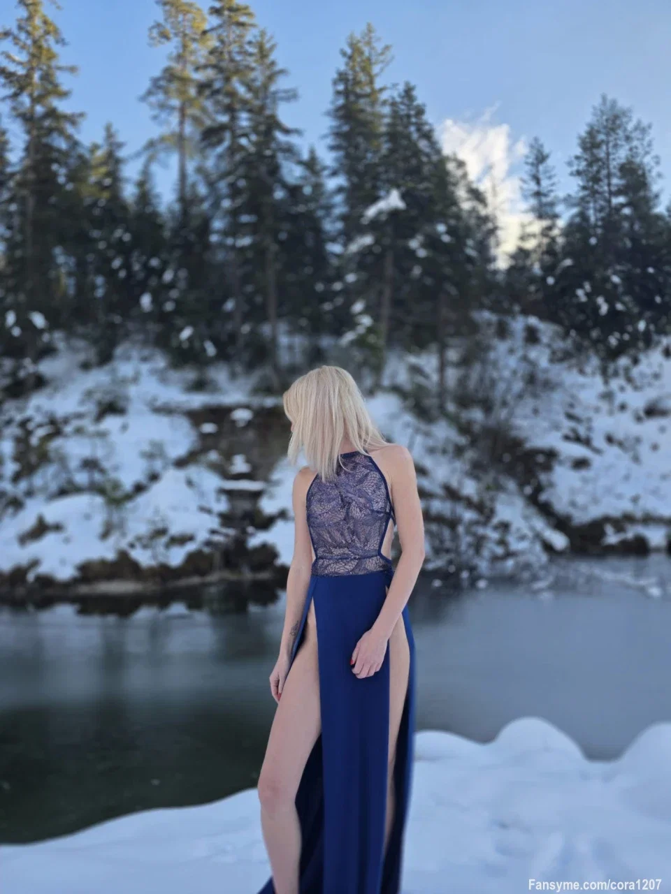 Winterwonderland Shooting. 
Ich hatte viel spass im schnee zu shooten.
Hier seht ihr ein paar Bilder davon .