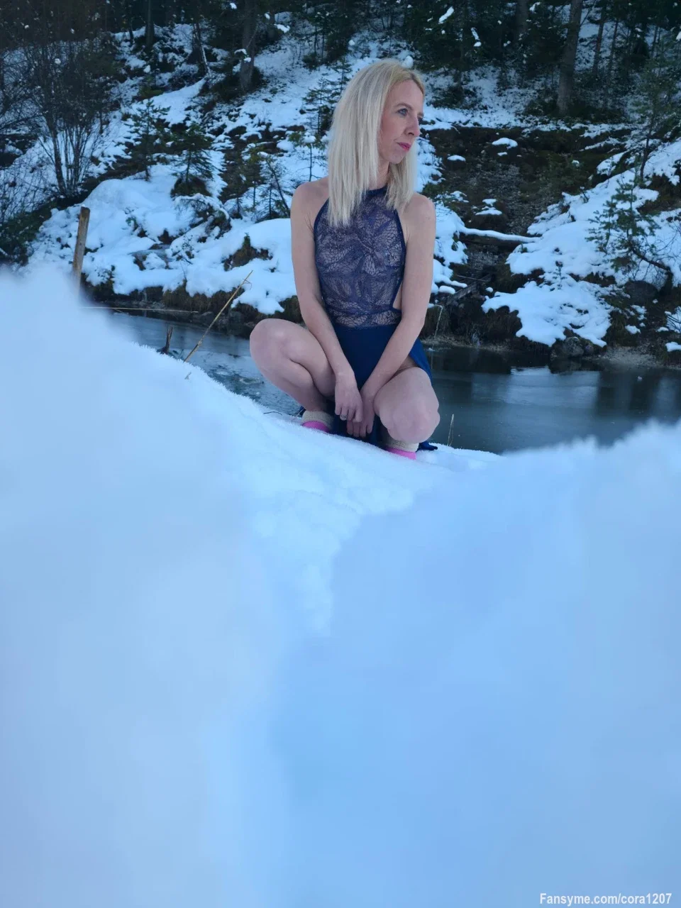 Winterwonderland Shooting. 
Ich hatte viel spass im schnee zu shooten.
Hier seht ihr ein paar Bilder davon .