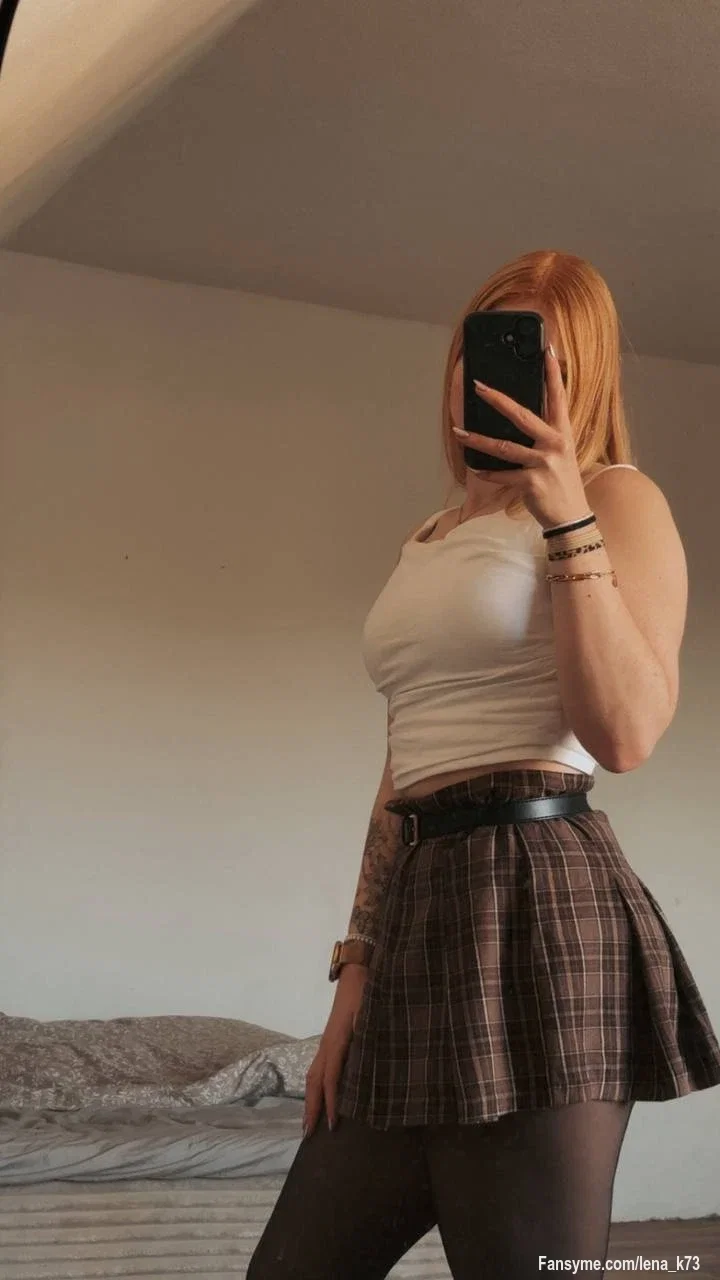 Braves Outfit… aber glaub mir, ich bin heute alles andere als brav 😇🔥

Überzeug dich selbst und schreib mir 😘