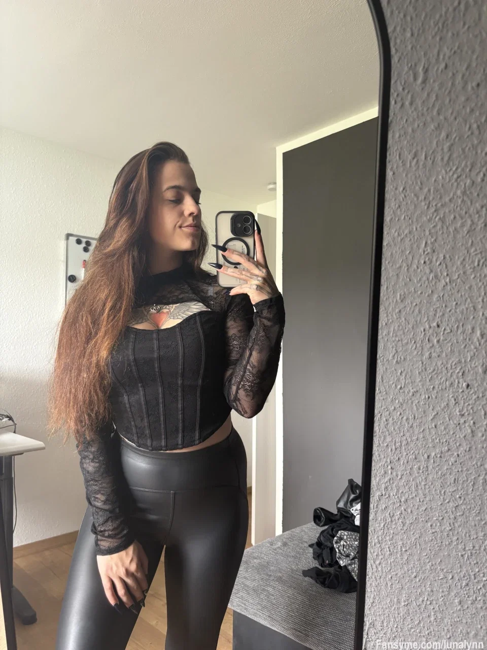 Hey ihr Süßen 😘
Was machen wir heute schönes? Du darfst mir gerne deine Fantasien erzählen!🔥❤️

#hot #wet #ass #horny #tattooed