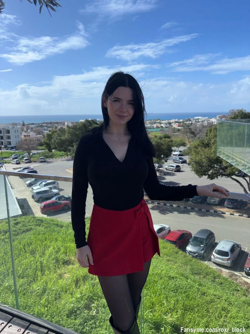 Hey guten Morgen 🫶
Heute kommt ein ganz besonderes VIDEO 🥰
Mit heels und sexy Dessous😻und mehrere dildos 😈
Wenn du mehr sehen magst schreib mir ❣️
Kuss deine Roxi 💋