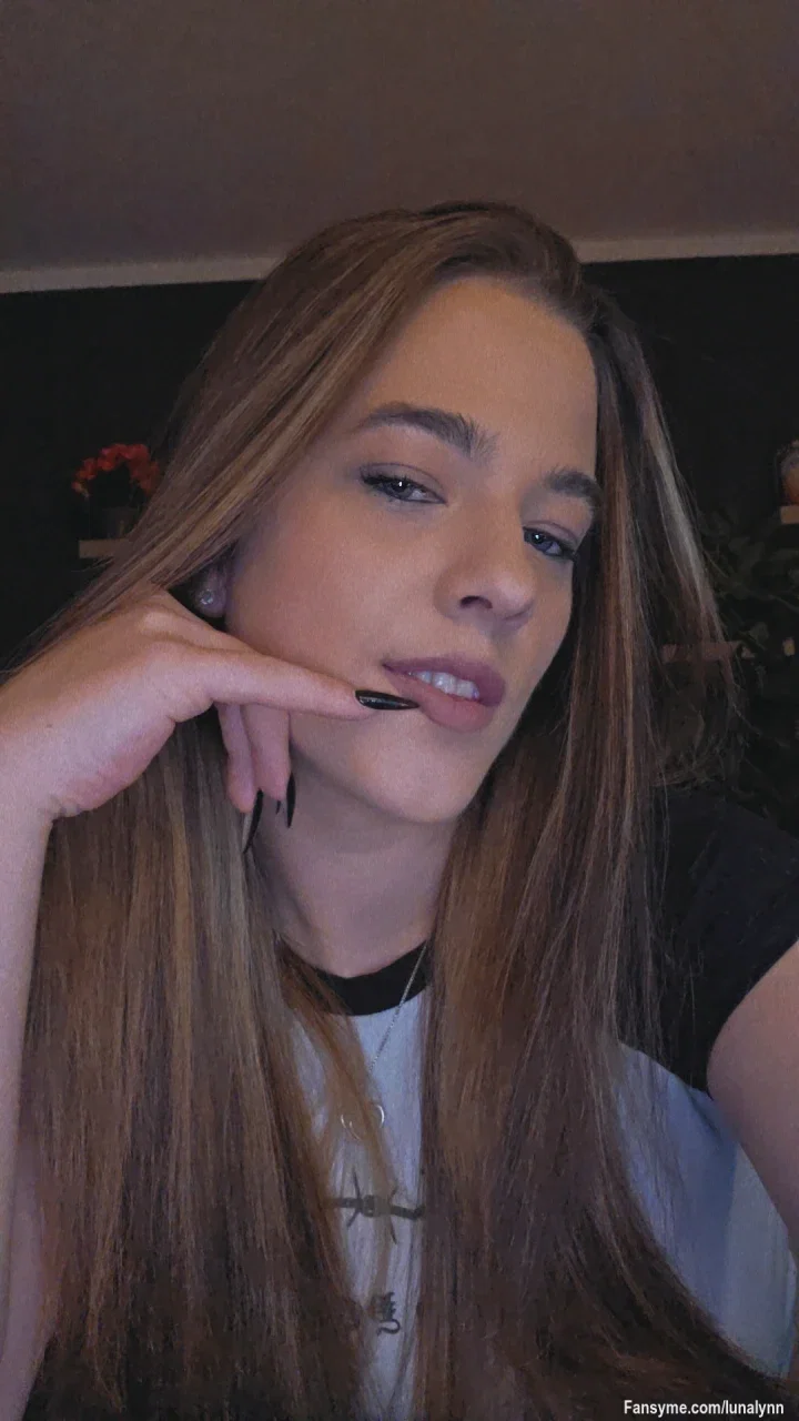 Hey Sweety ❤️💋
Freust du dich schon aufs Wochenende? Vielleicht haben wir ja etwas Spaß zusammen 😇😘

#boobs #ass #wet #sexy #german #horny
