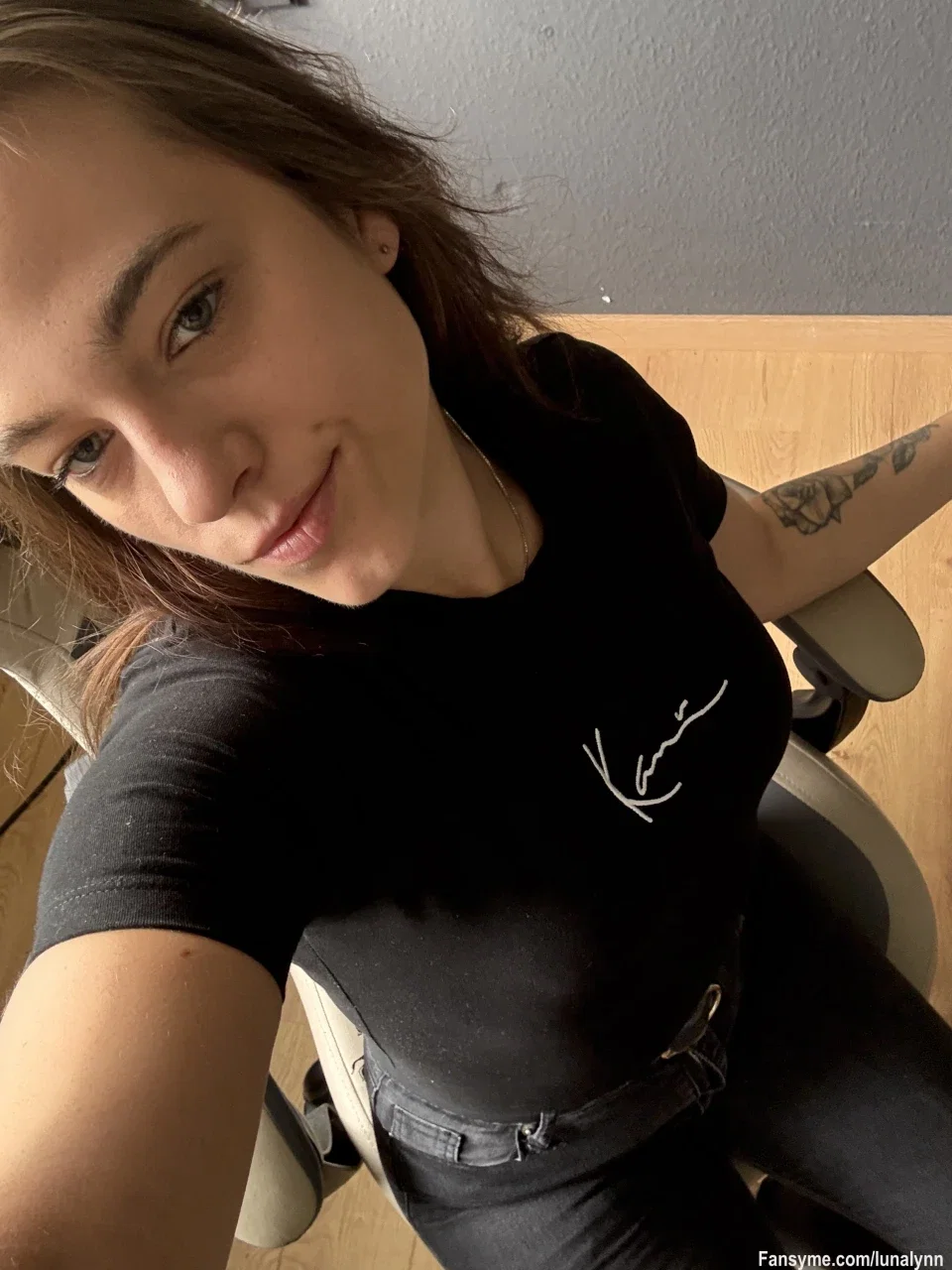 Guten Morgen Sweety❤️💋
Wünsche dir einen geilen Start in die neue Woche. Hoffentlich schreibst du mir bald❤️😘

#bigboobs #tattooed #arsch #tits #german #fansfollowme