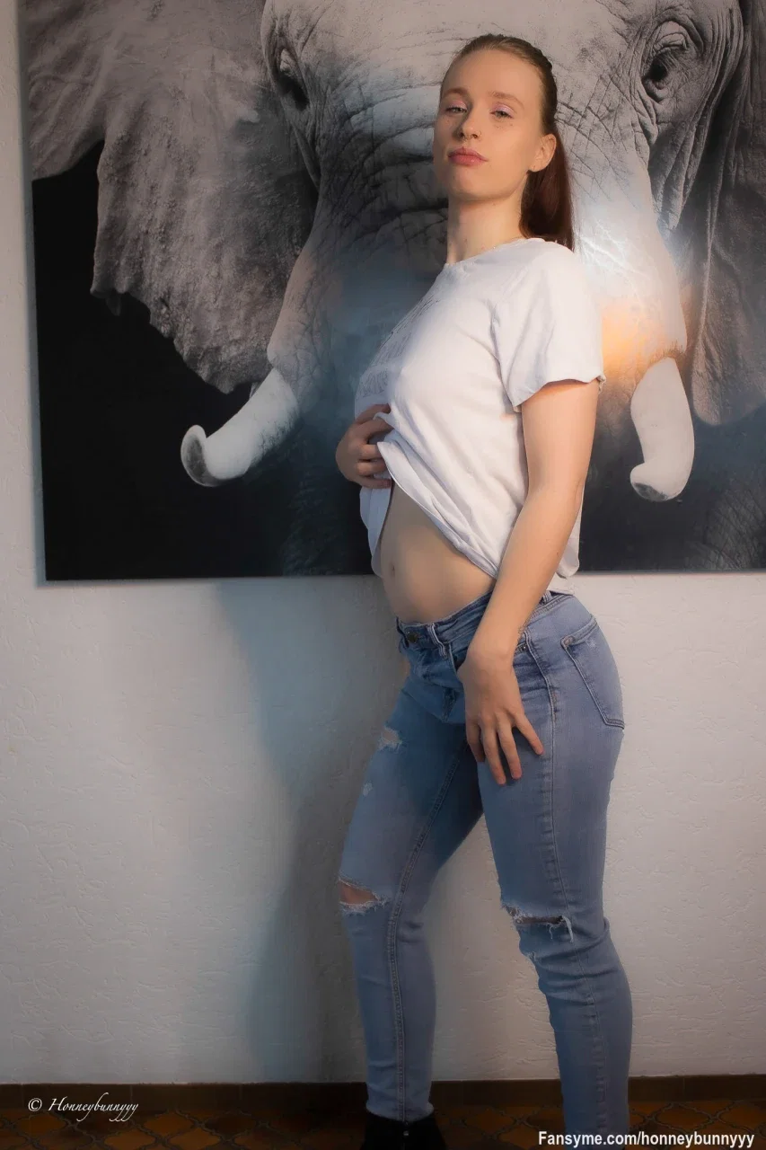 Moin 💋

Ein Abo erlaub dir alles zu sehen und kostenlos mit mir zu schreiben.
Wer mehr will muss mehr..😌Hart aber fair🔥
Einmal im Monat ein Besonderes Spezial und auf Meine Videos immer Fette Rabatte😌😉
A subscription allows you to see everything and write with me for free.
Those who want more must have more.. 😌Hard but fair🔥
Once a month a special special and on my videos always fat discounts😌😉

#sexy #ass #cutegirl #hot #horny #fansfollowme #german #sweet #spicyvibes #teen #teengirl