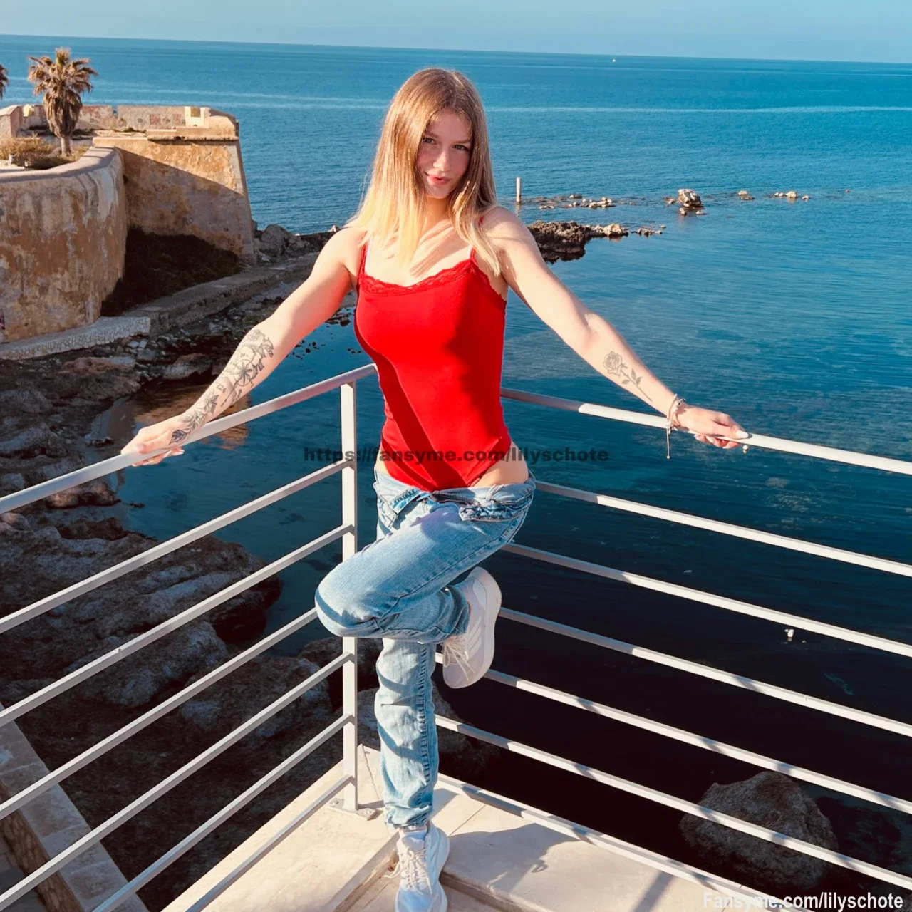 💖 Hey ihr Lieben!
Ich plane gerade mein allererstes Live auf Fansyme… 😏✨

Wer hat Lust, dabei zu sein und mit mir gemeinsam diesen aufregenden ersten Moment zu erleben? 🎀💬

Seid ihr neugierig? Dann schreibt mir – vielleicht geht es schon bald los! 🔥