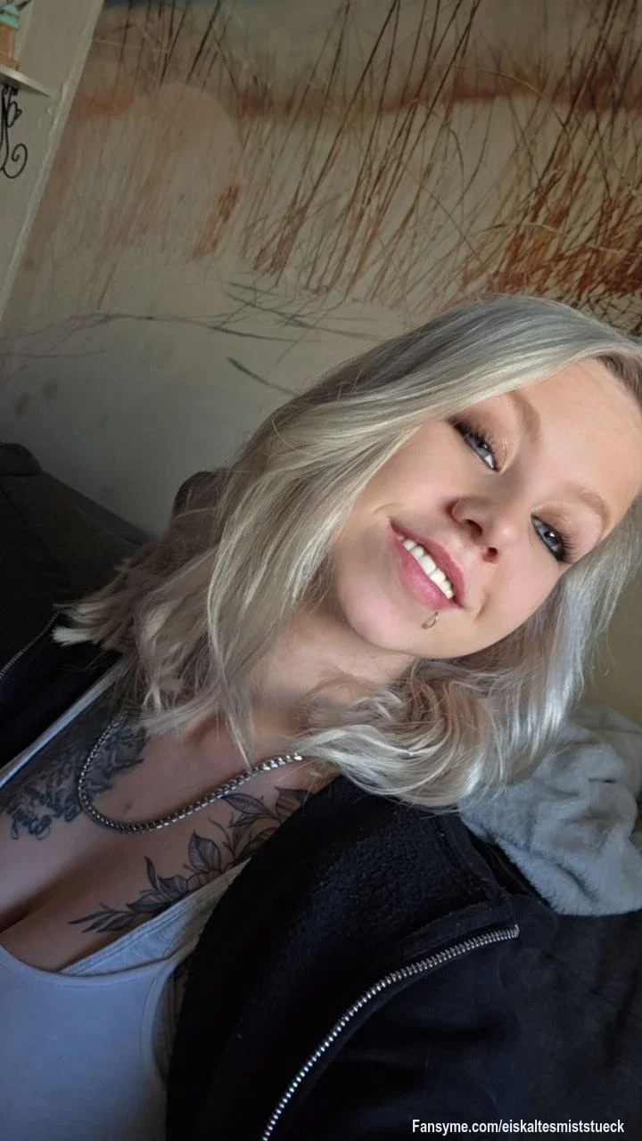 Komm zu mir aufs Sofa - Der Abend wird heiß  🥵🔥🔥🔥😈

Ich werde dich nicht enttäuschen 😏🥵