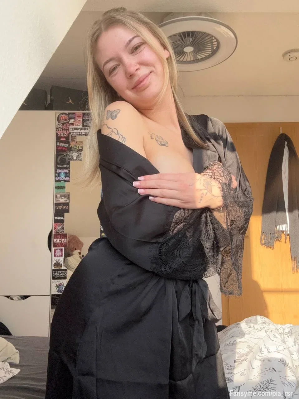 Heute fallen auch die letzten Hüllen bei mir 😈💦🔥

auch meine Hemmungen - mein Spielzeug ist geladen 🤫😏😈
