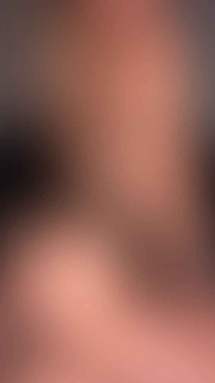 Hab heute absolut keine Geduld mehr, ich will einfach alles jetzt sofort. Wozu warten, wenn du’s auch nicht kannst? Ich hab Lust, dich absolut wild und ungezähmt zu reizen. Halt dich fest, denn ich werde dich garantiert in den Wahnsinn treiben. Mach dich gefasst, ich bin gefährlich heiß 🥵🔥
#hot #sexy #ass #curvy #lingerie