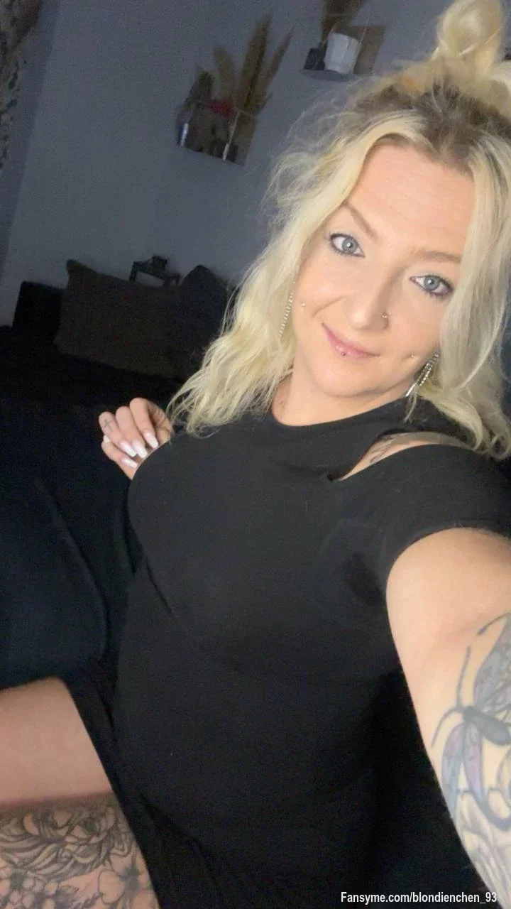 Hey Du .....

Kennst du schon meinen neuen Shop… oder hast du Angst, was dich dort erwartet? 😈

Du hast dich doch schon oft genug gefragt, wie nah du mir wirklich kommen kannst…
und was ich wohl getragen habe… den ganzen Tag 💕

Sagen wir mal so…
einige Dinge fühlen sich einfach besser an, wenn sie schon jemand anderem gehört haben 😏

👉 schau in meinem Shop vorbei 😏💦

Also… bleibst du bei deinen Gedanken –
oder willst du sie endlich Realität werden lassen? 💋