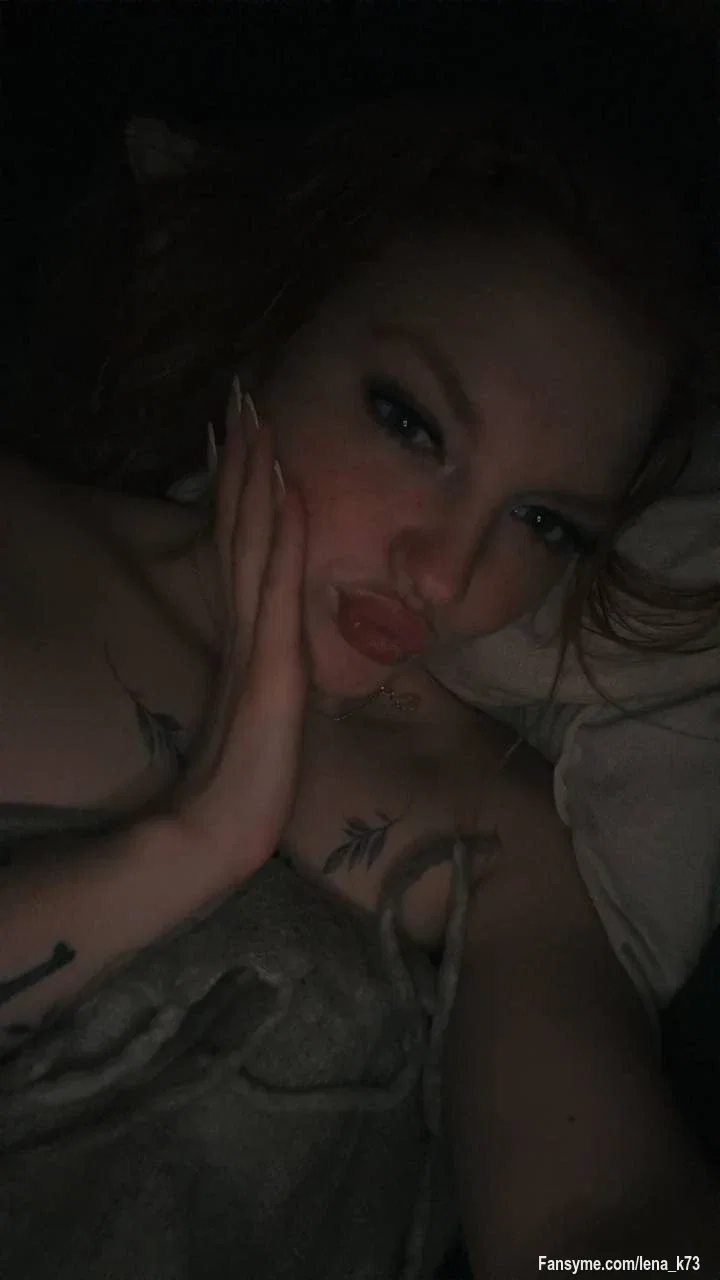 So spät… und du bist immer noch hier bei mir 😏
Glaub mir – nachts werde ich erst richtig interessant…
Komm näher… wenn du dich traust 🔥