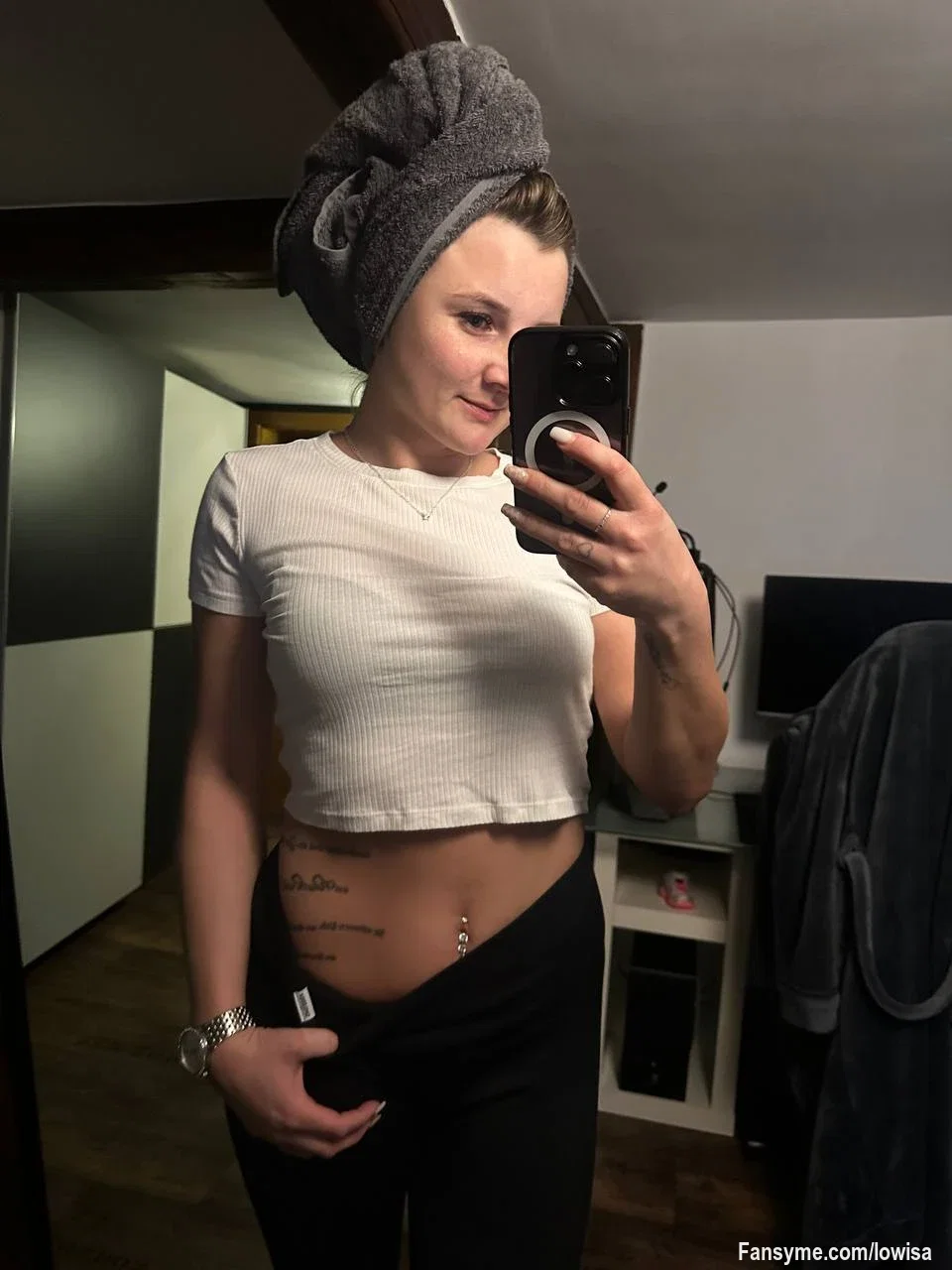 Ich könnte jetzt schlafen gehen…

oder dich noch ein bisschen beschäftigen 😏🔥

Hast du Lust auf einen heißen Dirtytalk mit mir?🤫🔥
