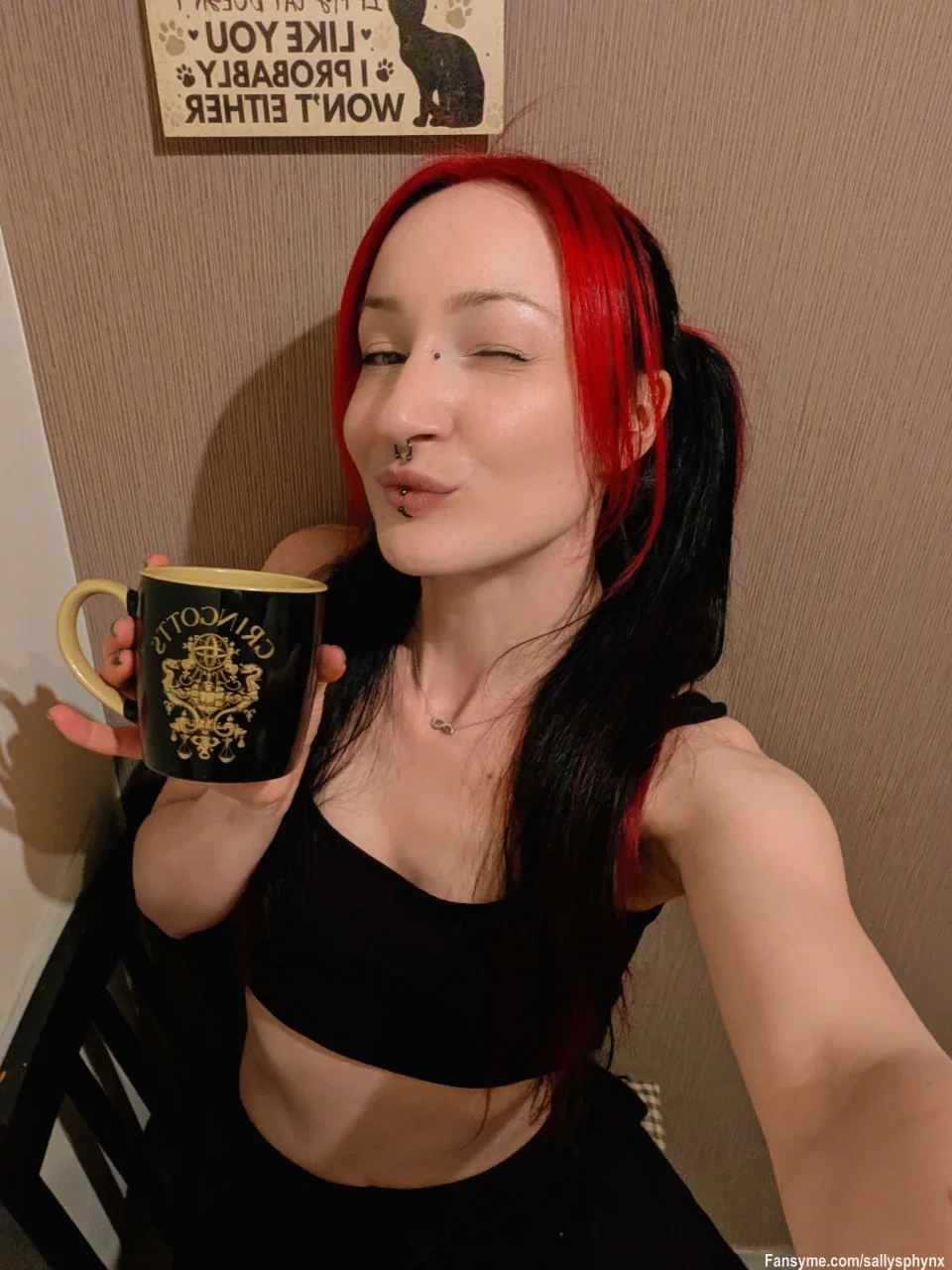Erstmal Kaffee ☕ und dann ab in die Sonne 🌞😍
Was machst du heute noch schönes? 🥰

First, coffee ☕ and then off to enjoy the sunshine 🌞😍
What are you doing today? 🥰