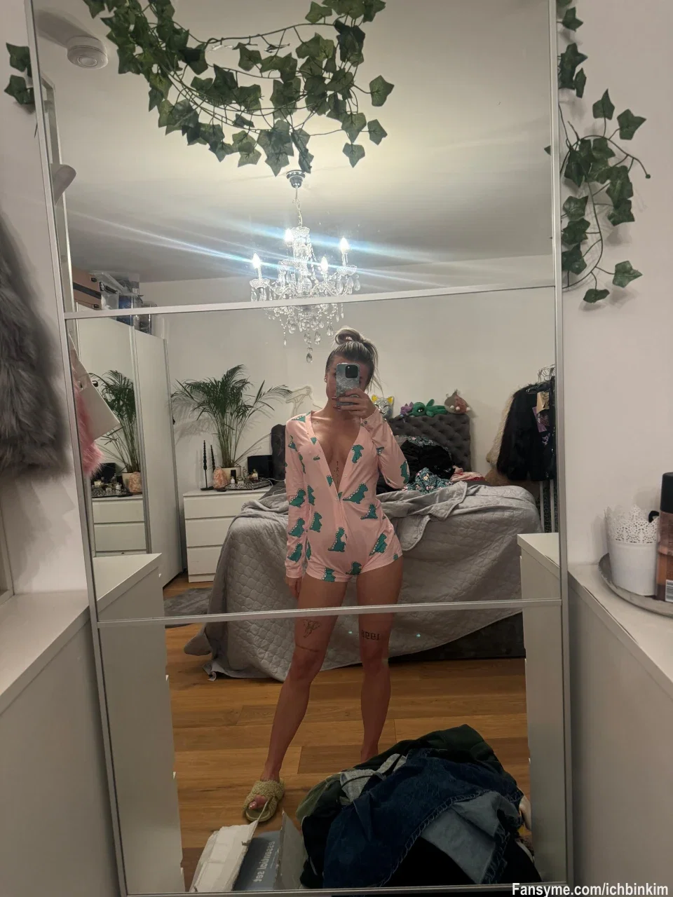 Skin Care ✅
Gemütlicher Pyjama ✅
Horny ✅😜

Ich warte auf dich in meinem Chat um was dagegen zu machen 😏