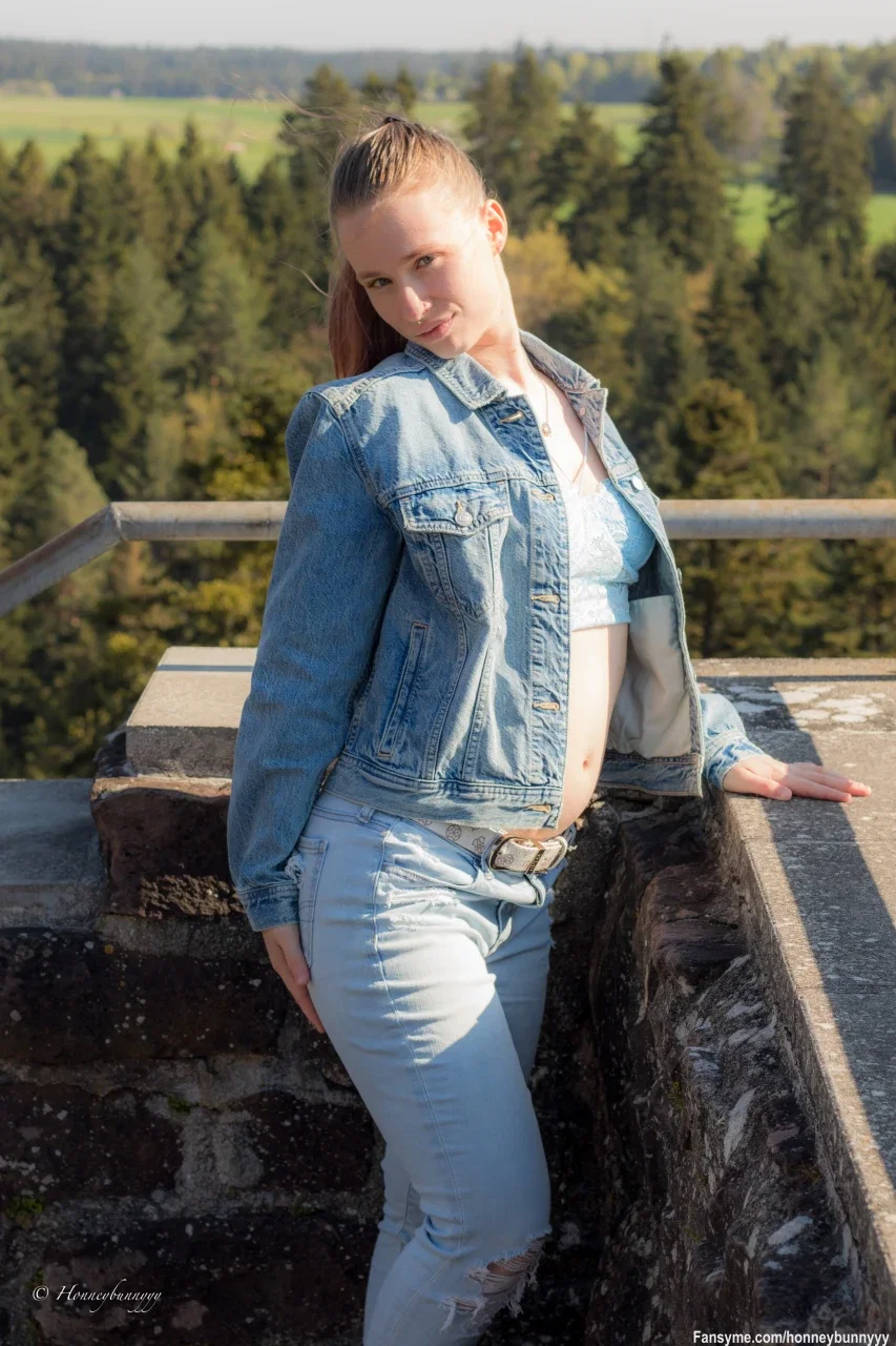 Einen Wunderschönen Sontag wünsche ich dir💋
I wish you a wonderful Sunday💋

Ein Abo erlaub dir alles zu sehen und kostenlos mit mir zu schreiben.
Wer mehr will muss mehr..😌Hart aber fair🔥
Einmal im Monat ein Besonderes Spezial und auf Meine Videos immer Fette Rabatte😌😉
A subscription allows you to see everything and write with me for free.
Those who want more must have more.. 😌Hard but fair🔥
Once a month a special special and on my videos always fat discounts😌😉