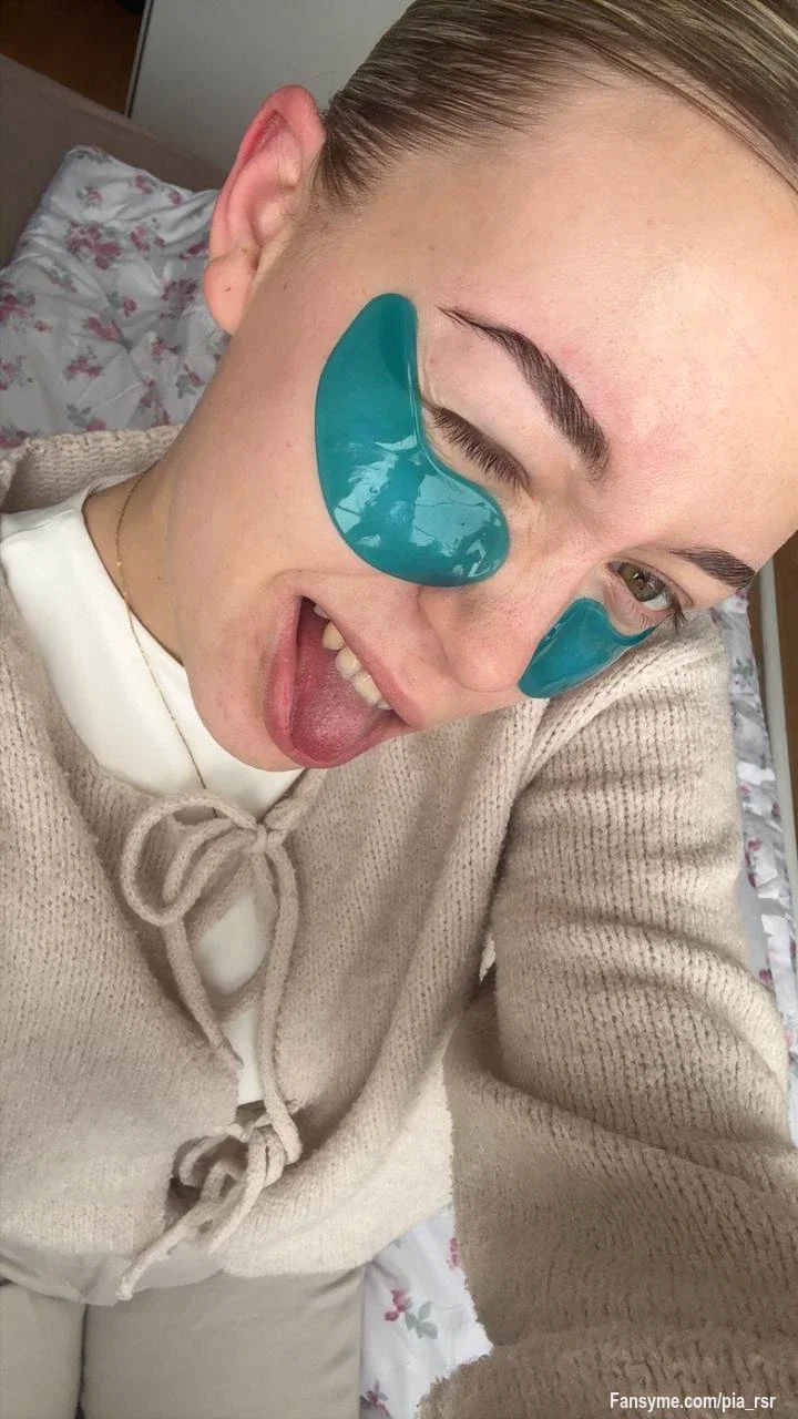 Selfcare heute…
aber ich bin zwischendurch kurz abgelenkt worden 👀

Hab die 🎥 mitlaufen lassen für dich 😘😏