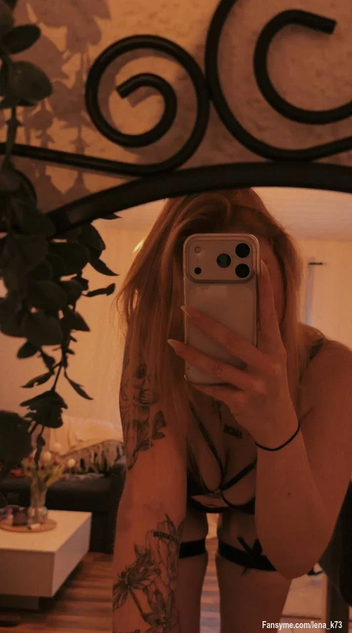 Komm ruhig näher… ich versteck mich nicht.
Ich spiel nur ein bisschen mit dir. 😏

Trau dich einen Schritt weiter und schreib mir 😏🔥