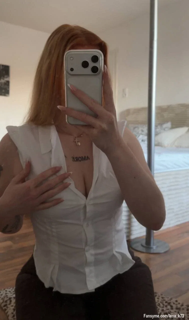 Ich öffne nur so viel, wie du gerade noch aushältst… 😈

Ein kleiner Spalt… und schon verliert sich dein Blick genau da.

Du willst mehr sehen?

Dann hör auf nur zu schauen und klick rein 😘