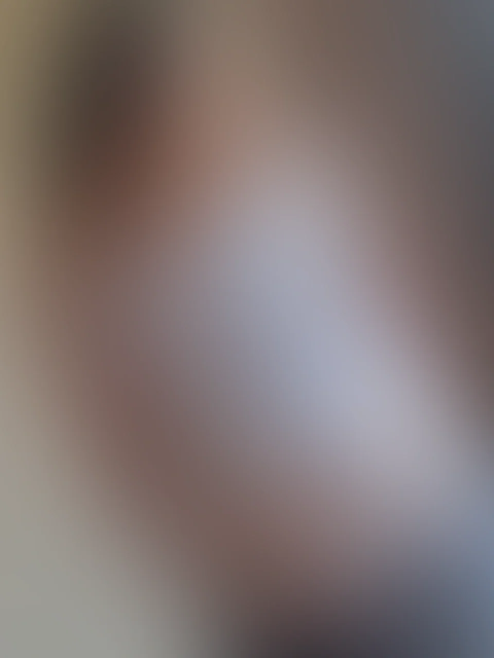 Was sagst du zu meinem Handwerker Dekolleté? Könntest du deinen Blick davon abwenden?! Abonniere mich für noch heißere Bilder oder nenne mir deinen Wunsch 😈💦
