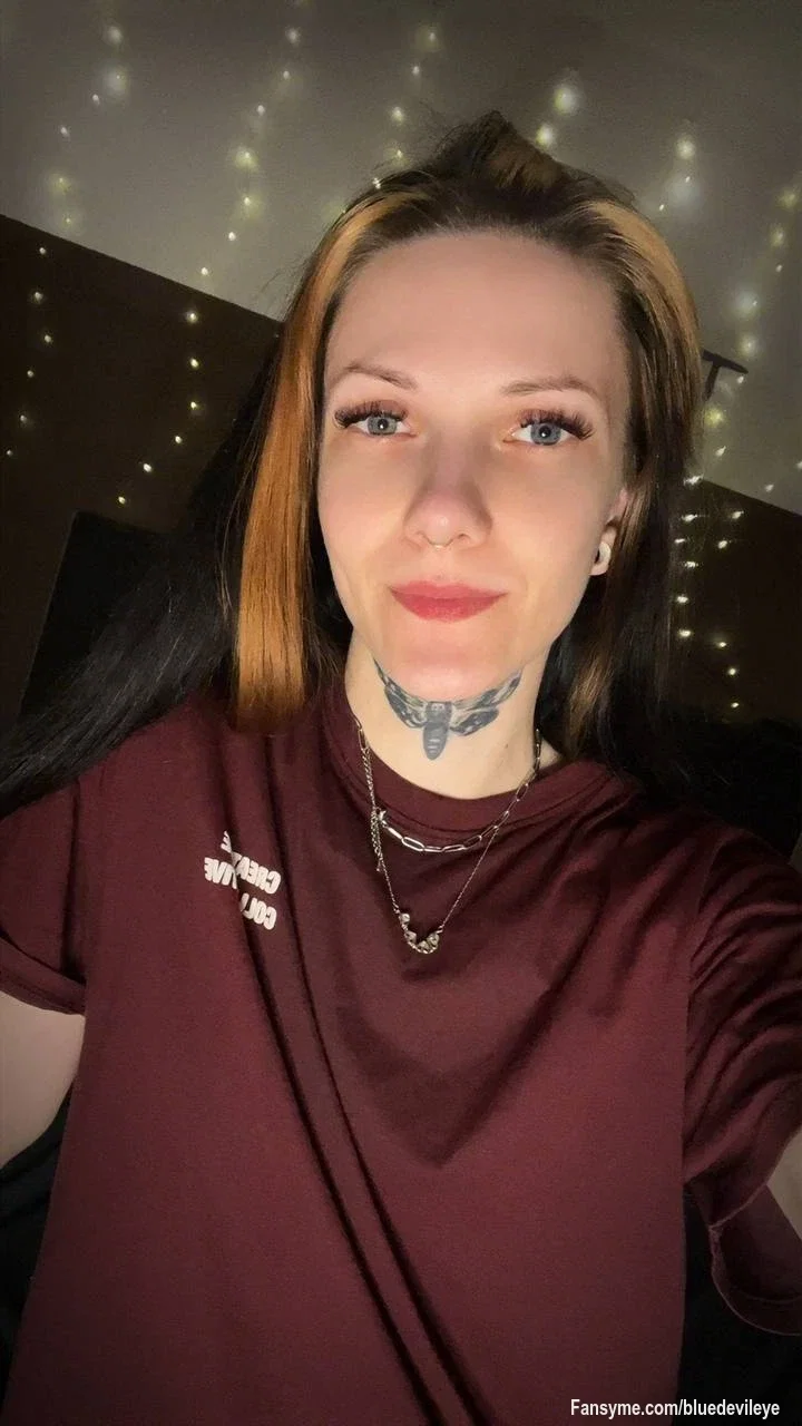 Willst du meine versaute Seite wirklich kennenlernen…? 😈

Dann solltest du besser bereit sein, denn ich halte mich nicht zurück 💋