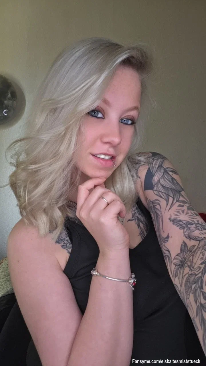 So lieb schau ich nur auf den ersten Blick… 😇

warte ab, was ich mache, wenn du alleine mit mir bist 😈

👉 Komm näher… Privat wird’s richtig heiß 🔥