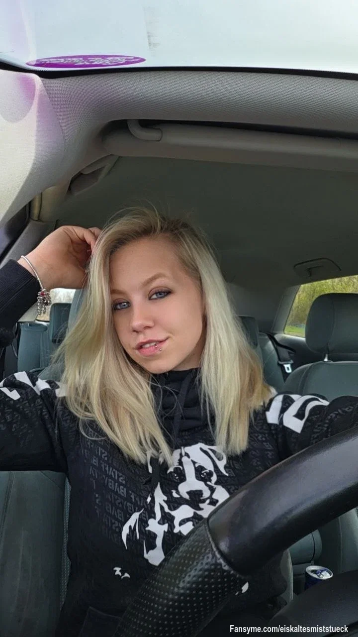Meine Gedanken sind heute sooo versaut… 😈🔥

und glaub mir, die würdest du lieber sehen als nur davon zu hören…

👉 Komm rüber und lass dich überraschen 👀💋