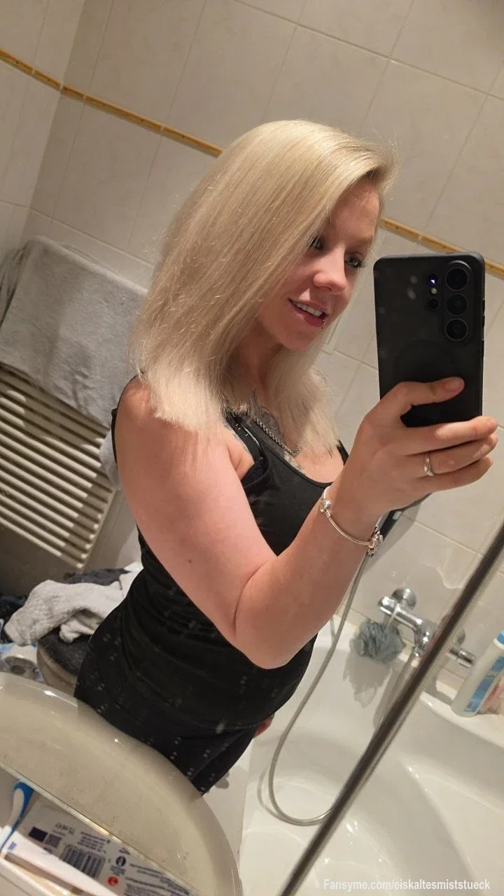 Gerade fertig gemacht… aber noch lange nicht fertig 😏🔥

die Nacht hat erst angefangen…

👉 Und ich zeig dir, wie sie endet 👀💋